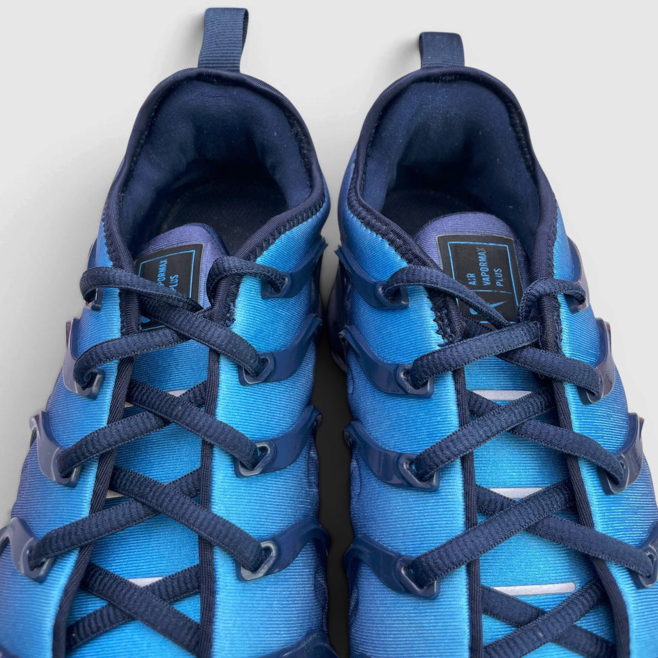 Nike Air Vapormax Plus Photo Blue — buty sportowe męskie w bardzo dobrym stanie rozmiar 42, widok z góry