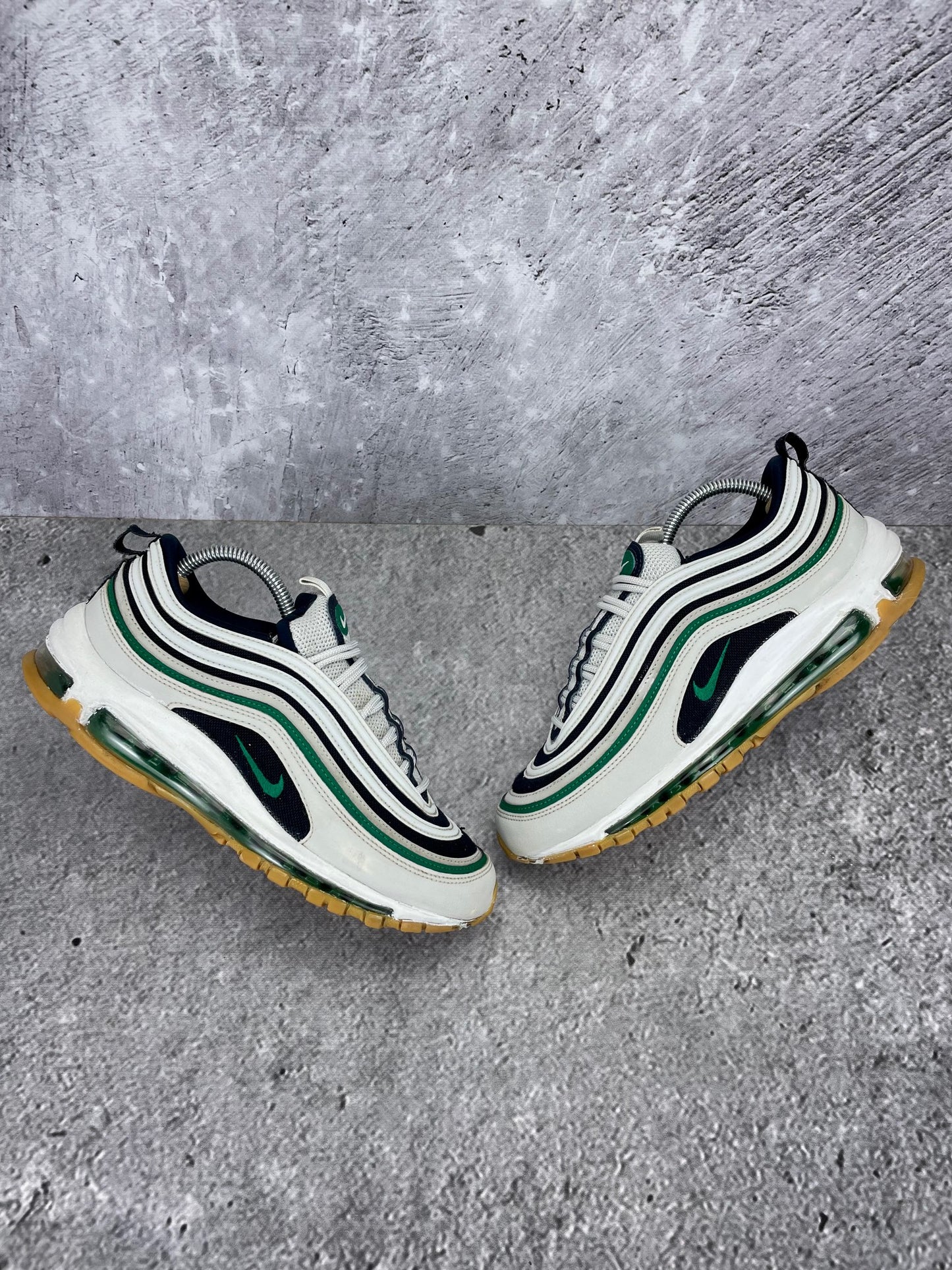 Nike Air Max 97 Photon Dust Malachite - buty sportowe, widok z góry na zewnętrzną stronę butów
