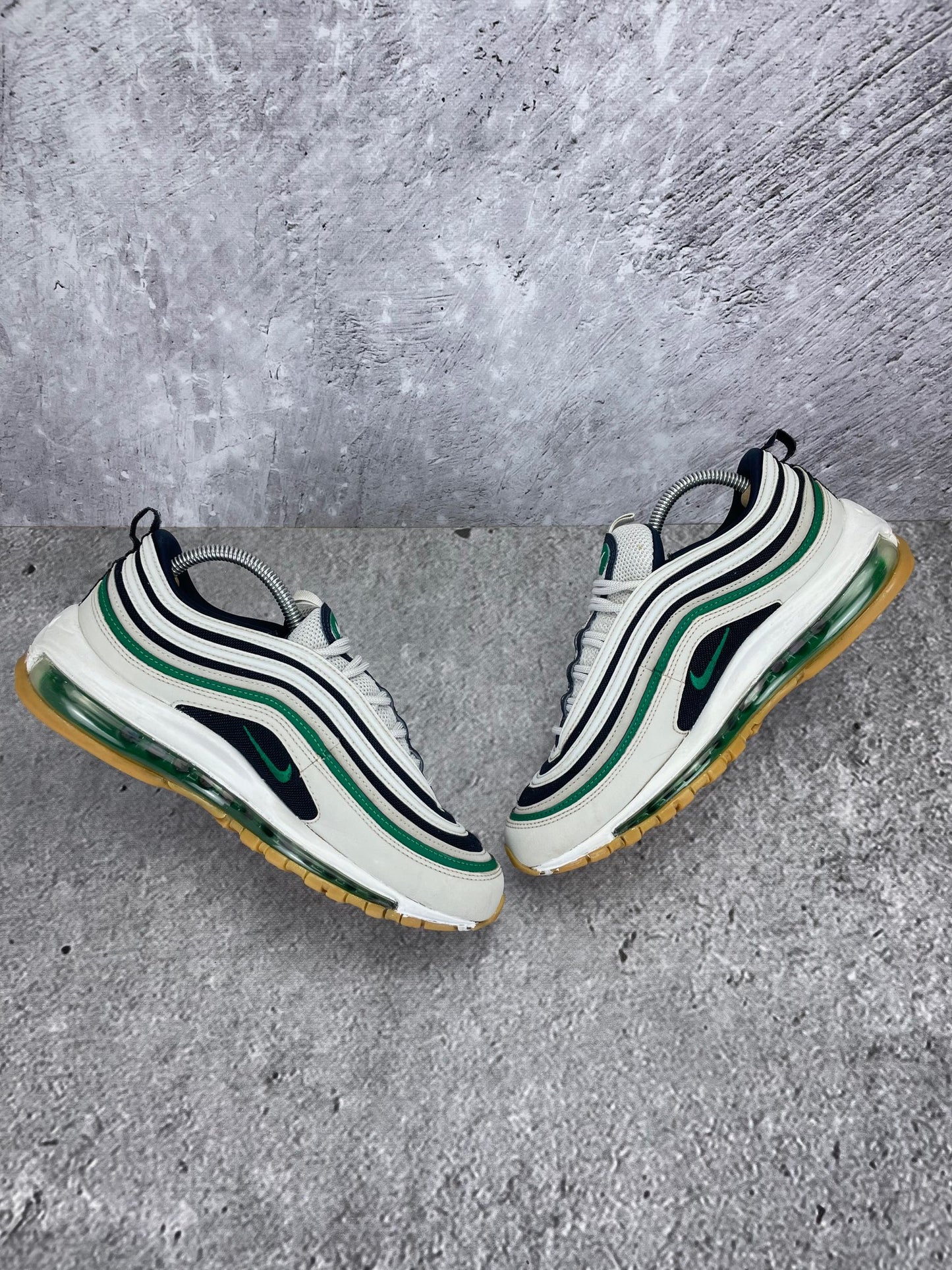 Nike Air Max 97 Photon Dust Malachite - buty sportowe, zewnętrzny panel prawego buta