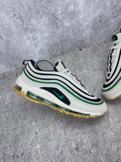 Nike Air Max 97 Photon Dust Malachite - buty sportowe, zewnętrzny panel lewego buta