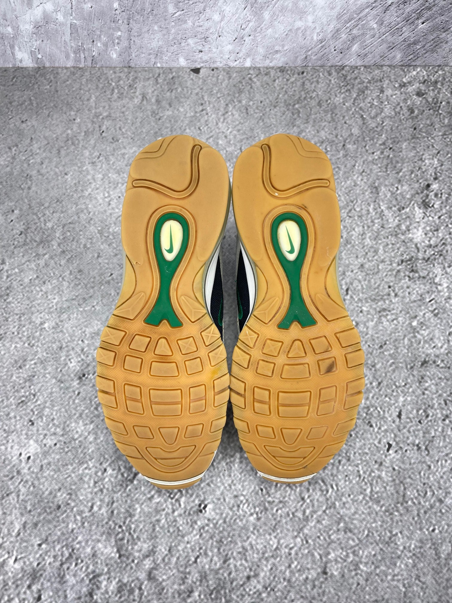 Nike Air Max 97 Photon Dust Malachite - buty sportowe, podeszwa