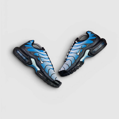 Nike Air Max Plus Blue Gradient — buty sportowe męskie w bardzo dobrym stanie rozmiar 42.5, para butów