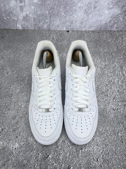 Nike Air Force 1 '07 Triple White - buty sportowe, widok z góry