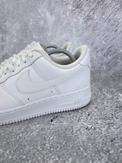 Nike Air Force 1 '07 Triple White - buty sportowe, opcjonalne zdjęcie 1