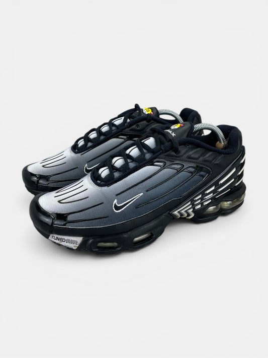 Nike Air Max Plus 3 Black White - buty sportowe, widok z boku
