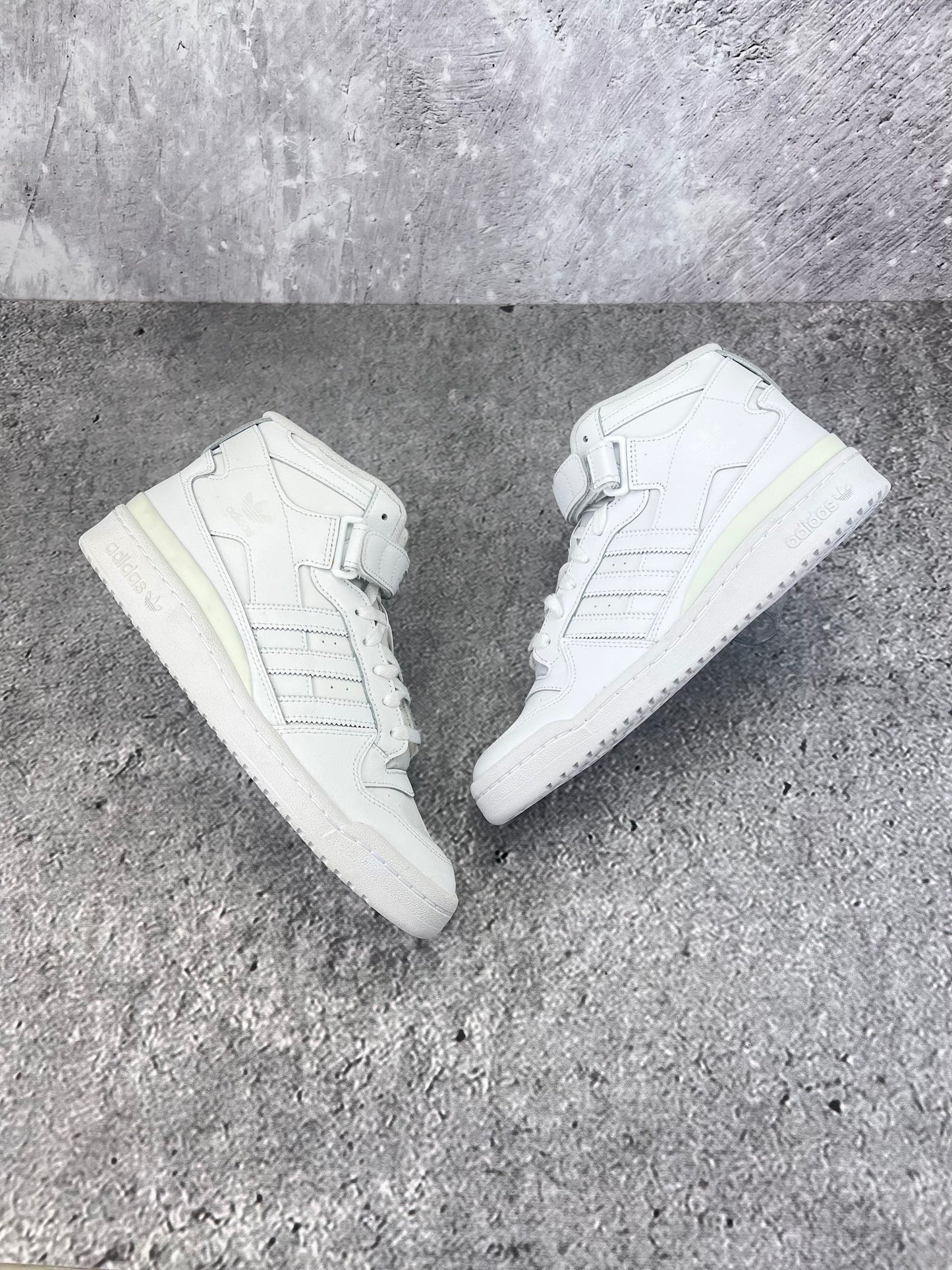 Adidas Forum Mid rozmiar 42 2/3