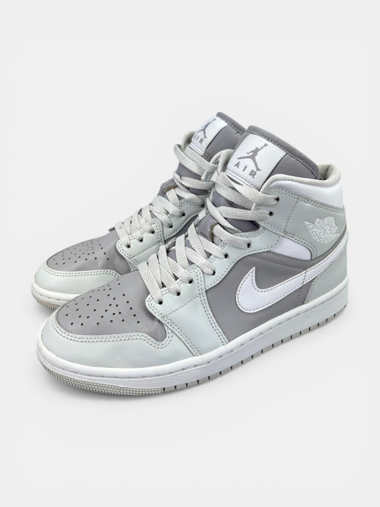 Jordan Air Jordan 1 Mid Photon Dust - buty sportowe, widok z boku