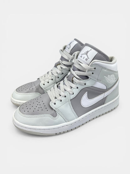 Jordan Air Jordan 1 Mid Photon Dust - buty sportowe, widok z boku