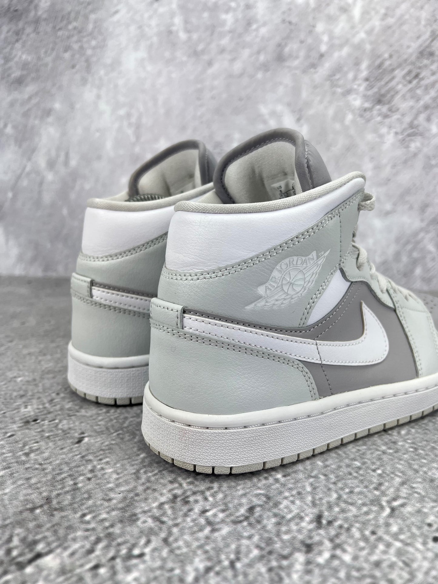 Jordan Air Jordan 1 Mid Photon Dust - buty sportowe, widok z góry