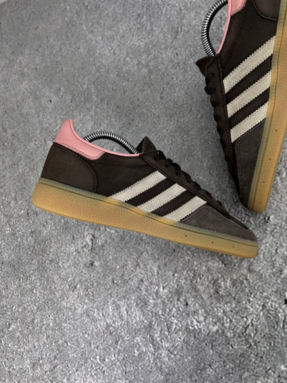Adidas Handball Spezial Dark Brown - buty sportowe, wewnętrzny panel lewego buta