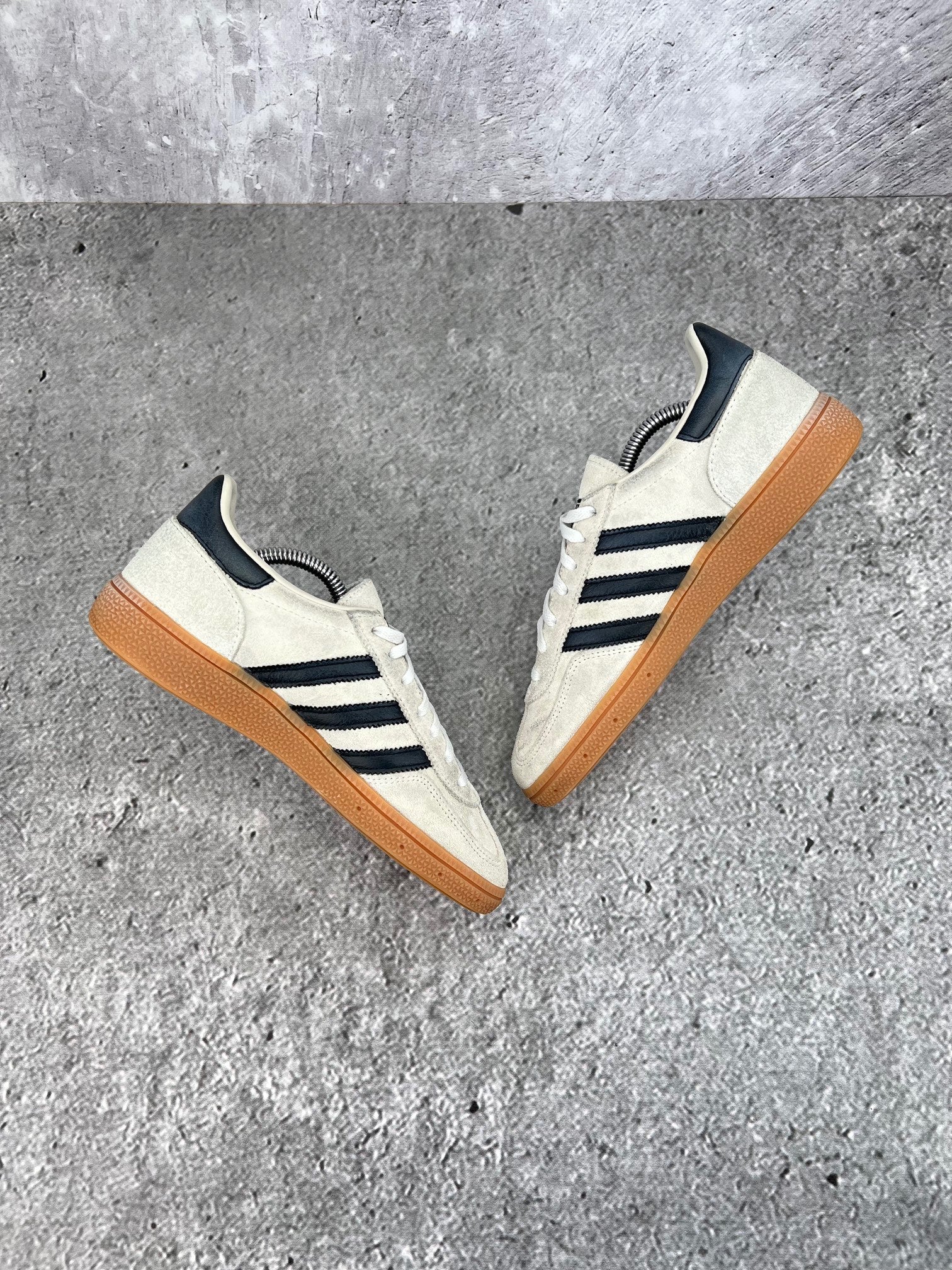 adidas Handball Spezial IF6562 - buty sportowe, wewnętrzny panel prawego buta