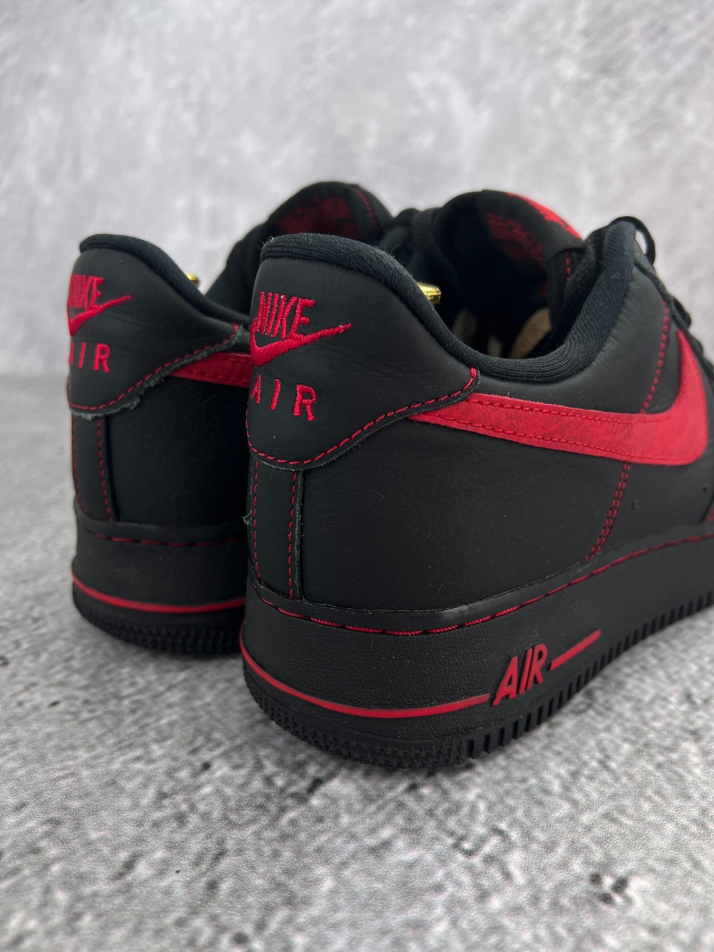 Nike Air Force 1 '07 LV8 Bred - buty sportowe, widok z tyłu