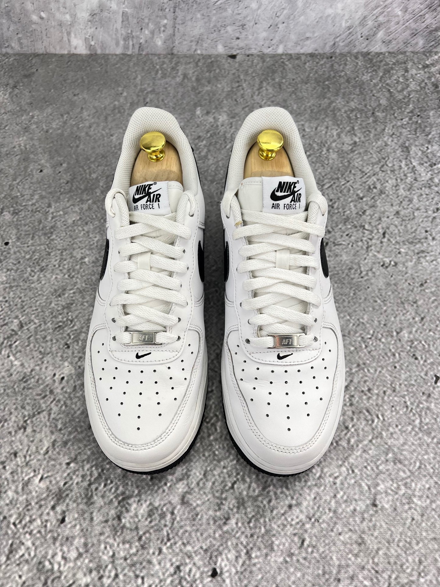 Nike Air Force 1 ’07 “White / Black” White Black - buty sportowe, widok z góry