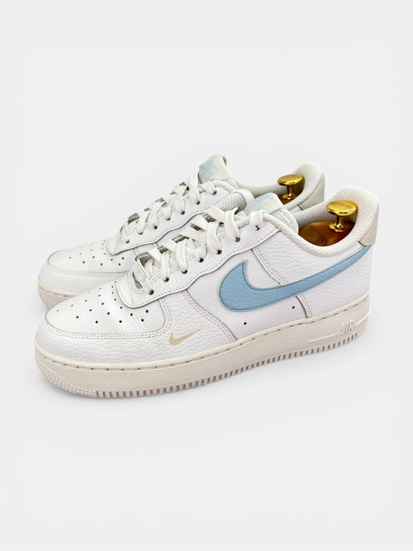 Nike Air Force 1 '07 Light Armory Blue - buty sportowe, widok z boku