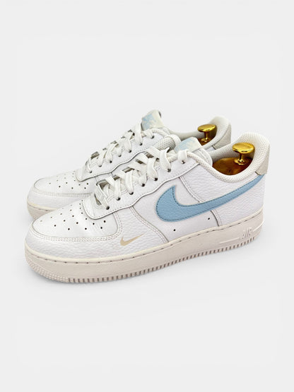 Nike Air Force 1 '07 Light Armory Blue - buty sportowe, widok z boku