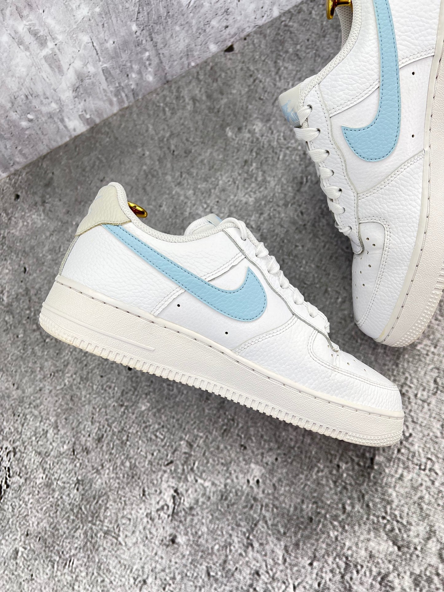 Nike Air Force 1 '07 Light Armory Blue - buty sportowe, wewnętrzny panel lewego buta