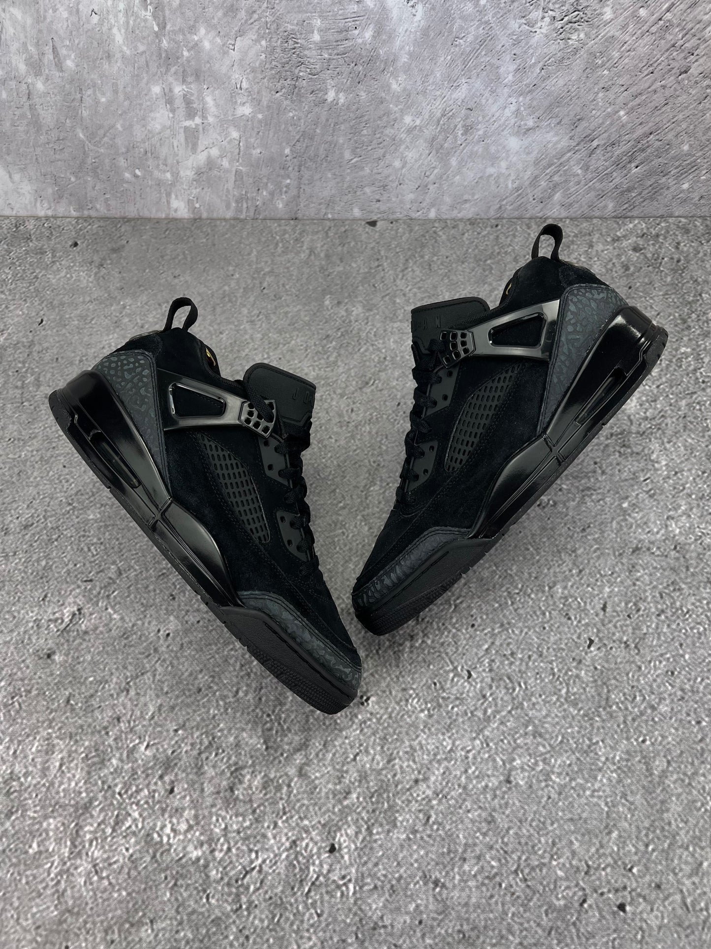 Jordan Spizike Low Black Cat - buty sportowe, widok z góry na zewnętrzną stronę butów