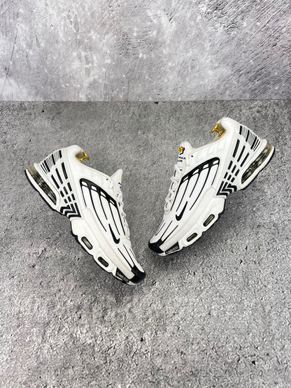 Nike Air Max Plus III Leather CK6716-100 - buty sportowe, widok z góry na zewnętrzną stronę butów