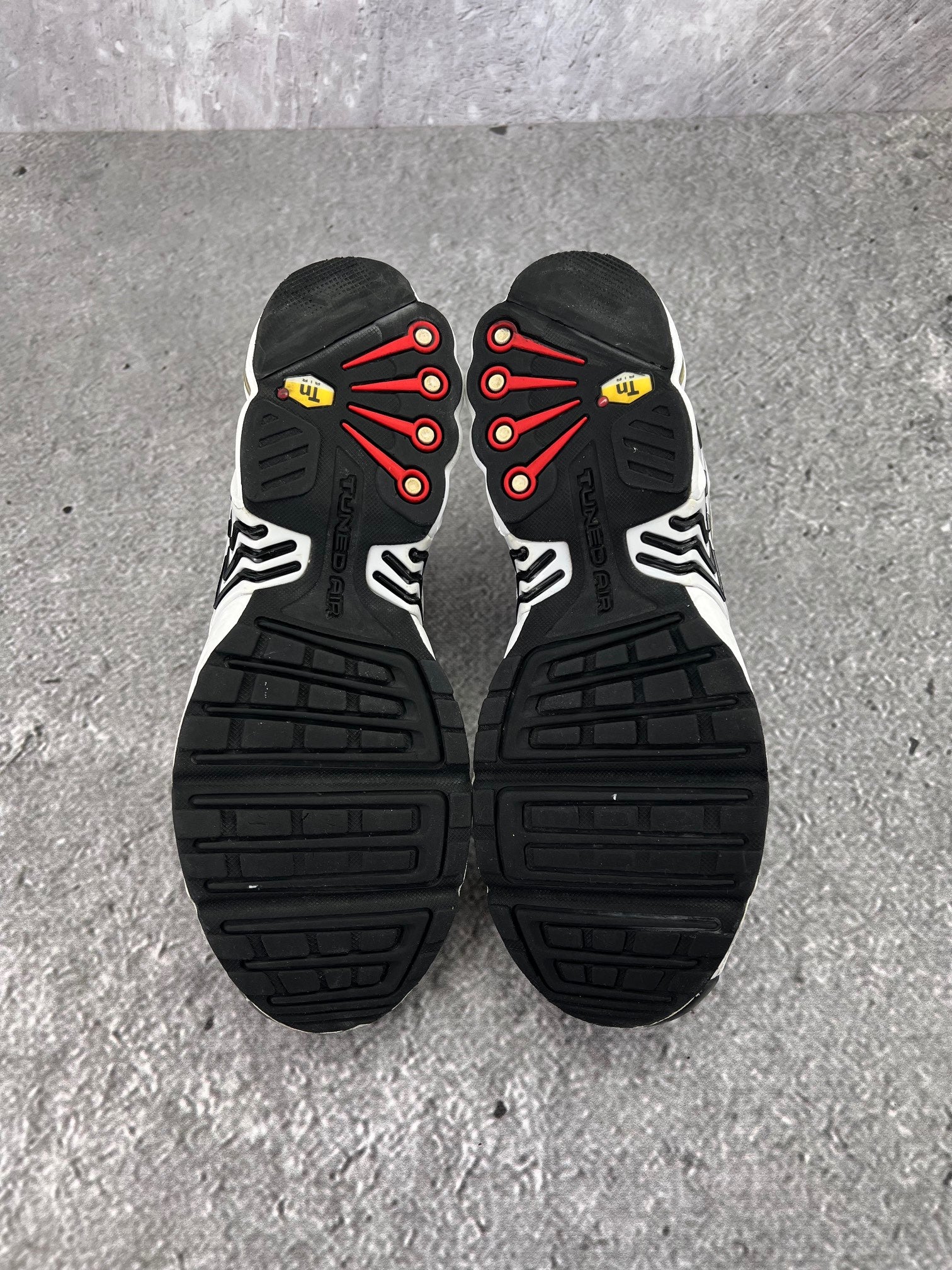 Nike Air Max Plus III Leather CK6716-100 - buty sportowe, podeszwa