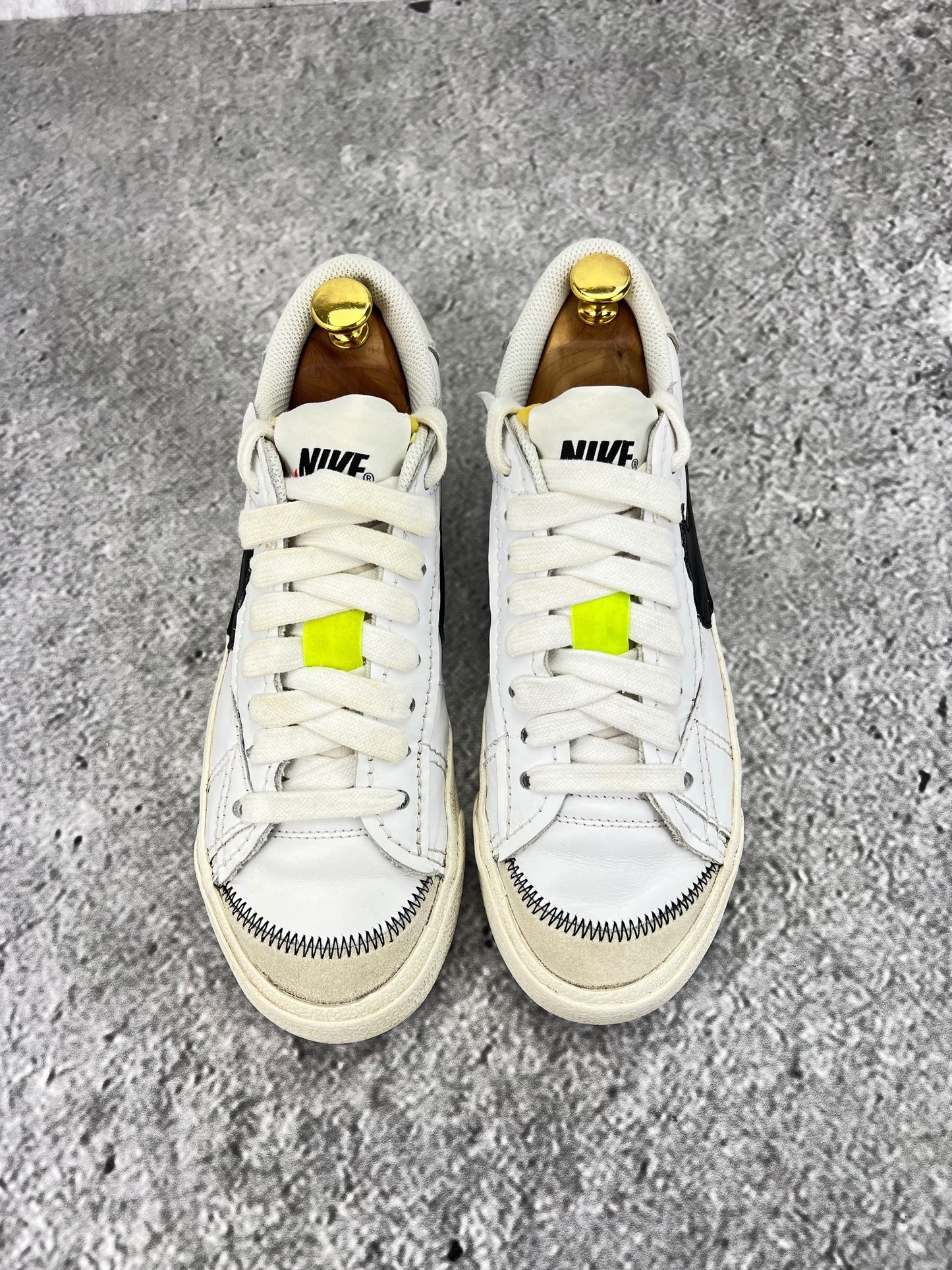 Nike Blazer Low '77 Jumbo DN2158-101 - buty sportowe, widok z góry