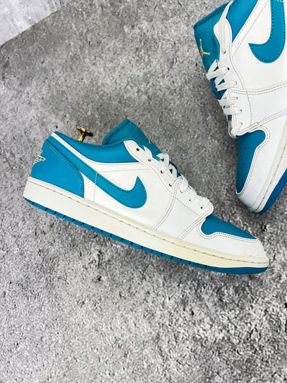 Jordan Air Jordan 1 Low Aquatone - buty sportowe, zewnętrzny panel prawego buta