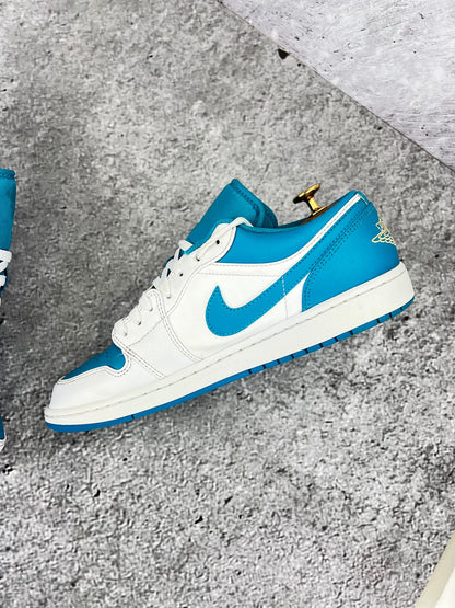 Jordan Air Jordan 1 Low Aquatone - buty sportowe, wewnętrzny panel prawego buta