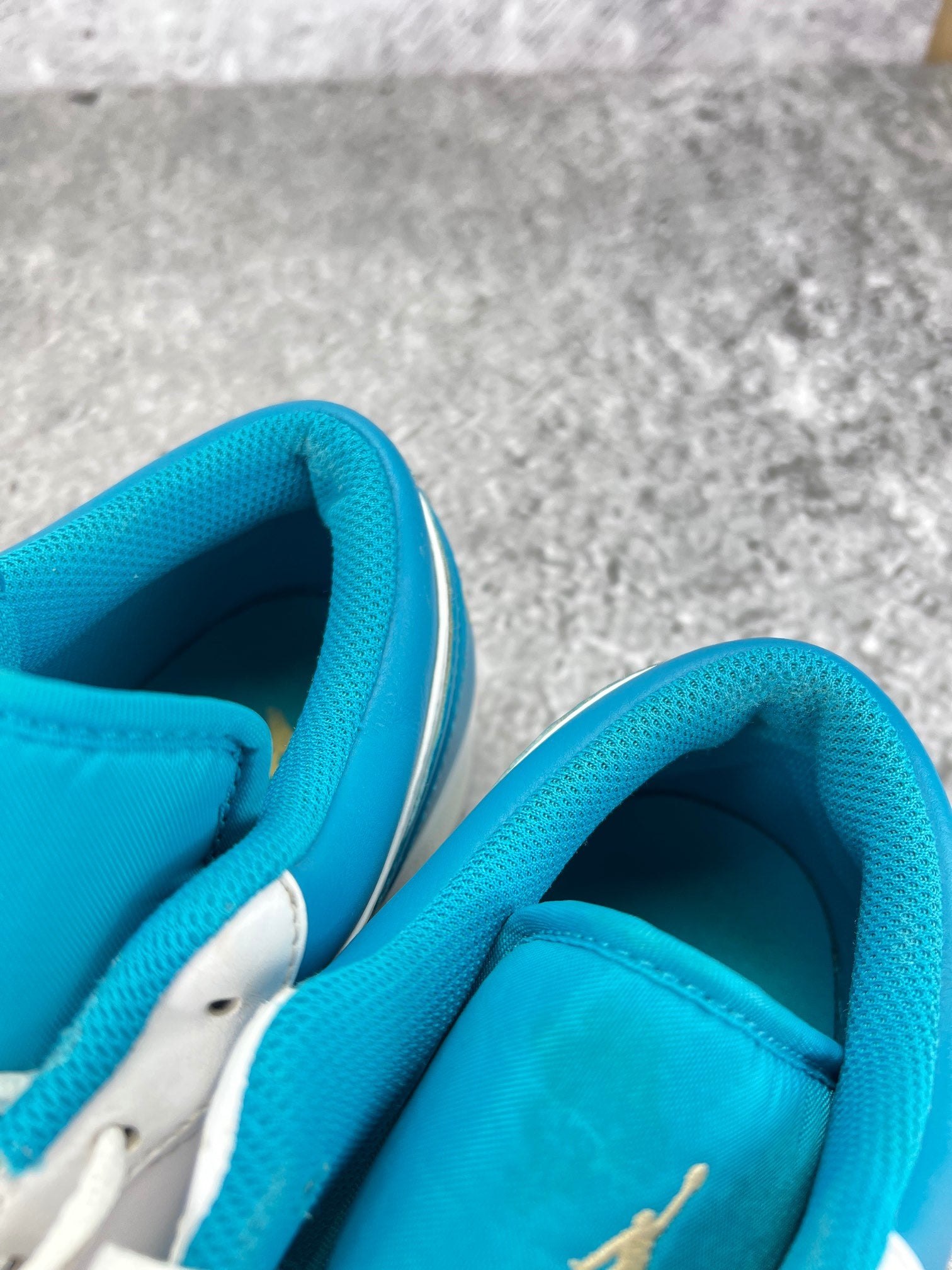 Jordan Air Jordan 1 Low Aquatone - buty sportowe, zapiętki butów