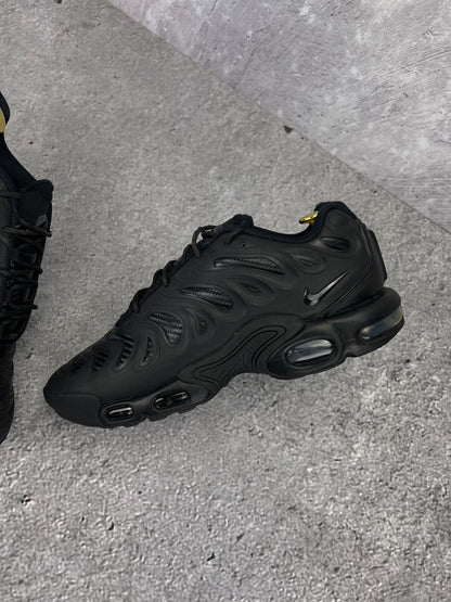 Nike Air Max Plus Drift Black Anthracite - buty sportowe, zewnętrzny panel lewego buta