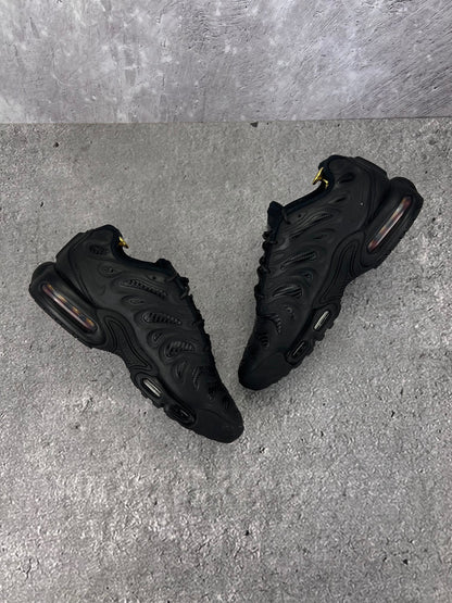 Nike Air Max Plus Drift Black Anthracite - buty sportowe, widok z góry na wewnętrzną stronę butów