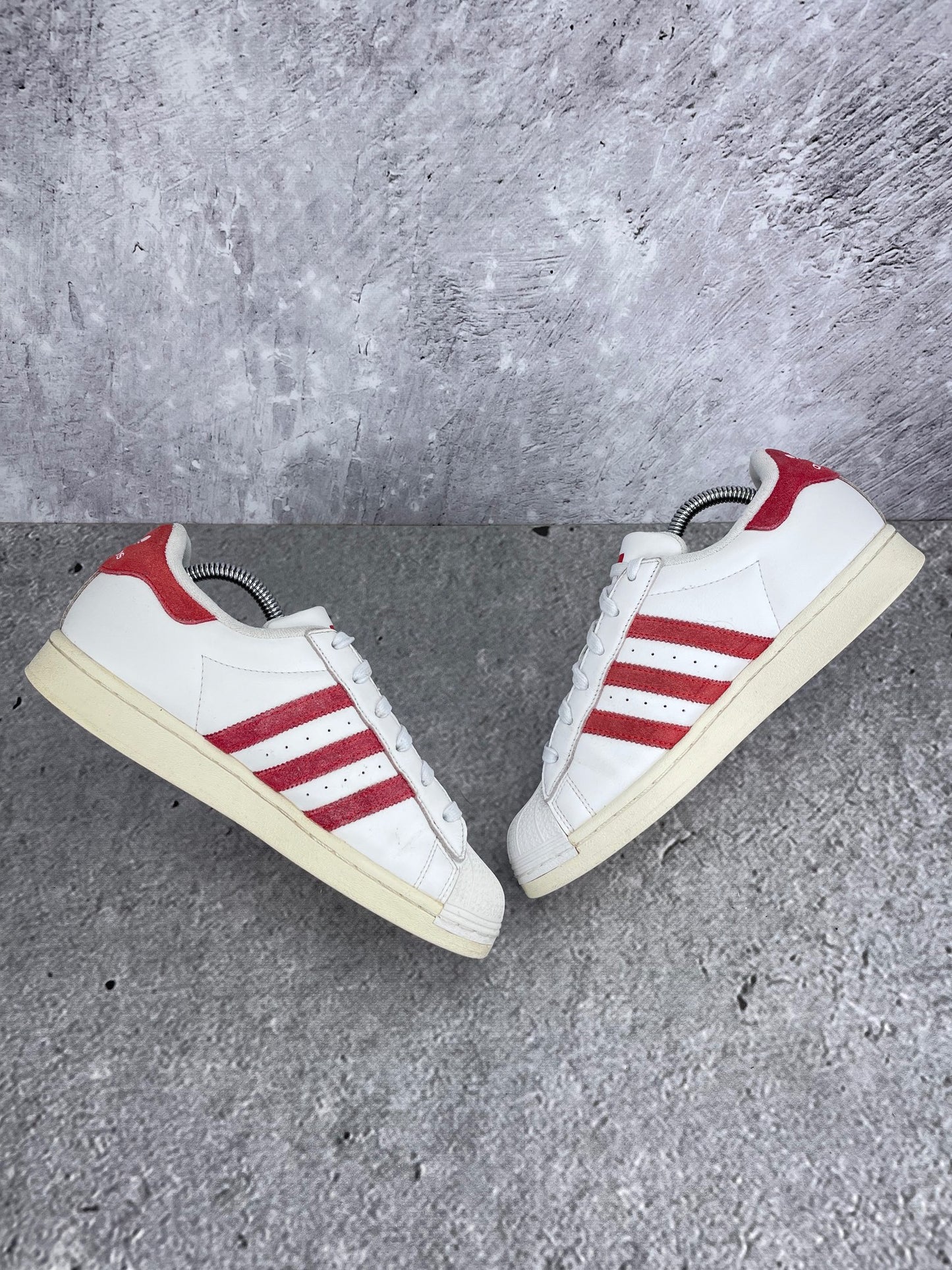 Adidas Superstar Valentine’s Day - buty sportowe, zewnętrzny panel prawego buta