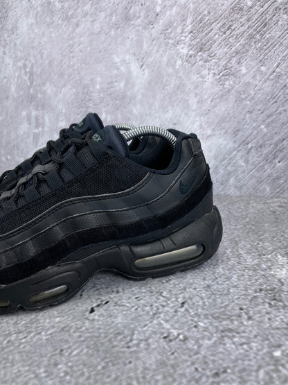 Nike Air Max 95 Essential Triple Black - buty sportowe, opcjonalne zdjęcie 1