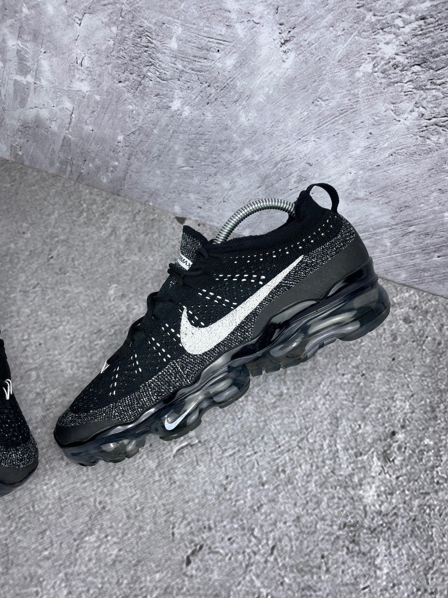 Nike Air VaporMax 2023 Flyknit Oreo - buty sportowe, zewnętrzny panel prawego buta