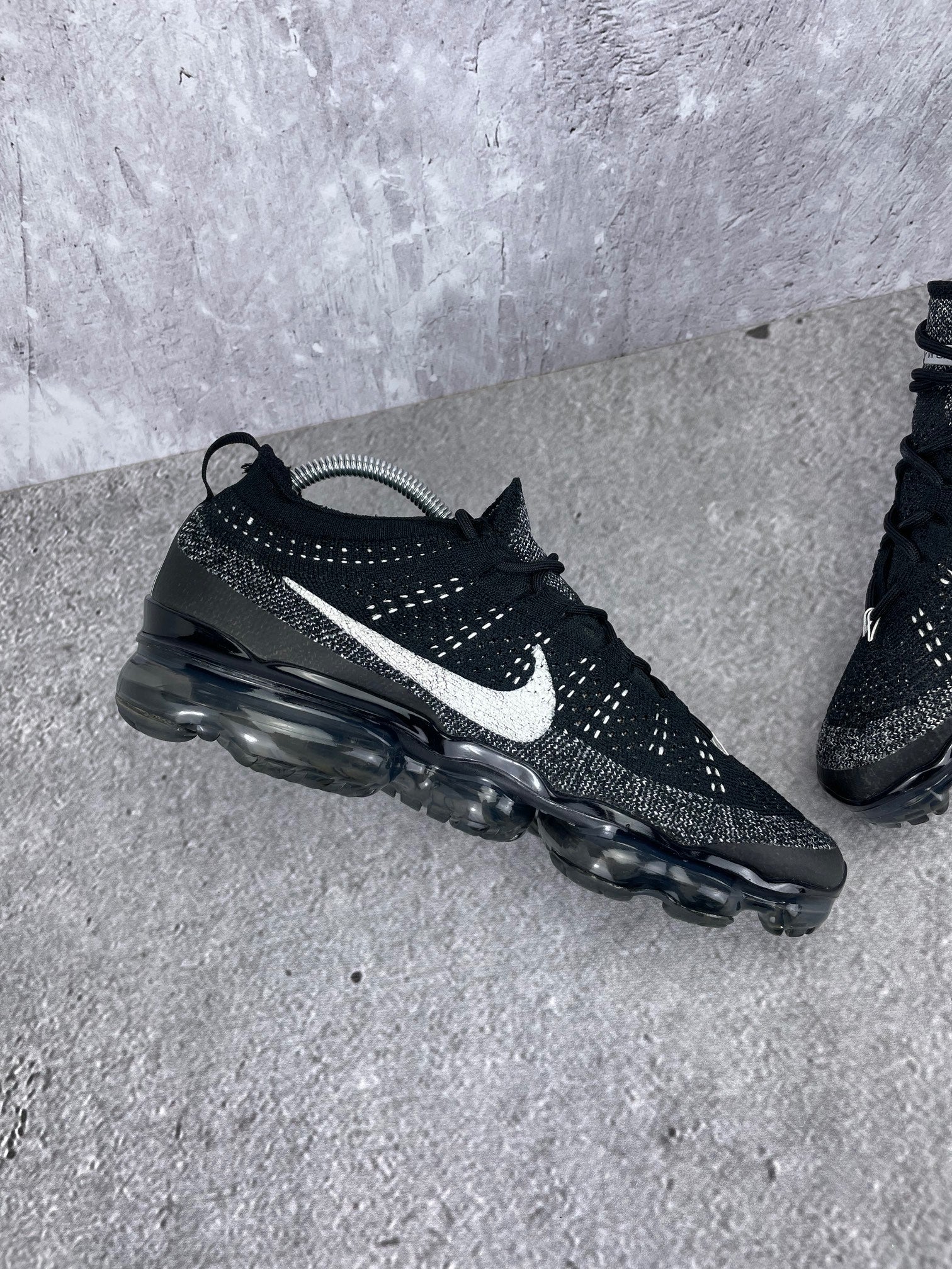 Nike Air VaporMax 2023 Flyknit Oreo - buty sportowe, widok z góry na wewnętrzną stronę butów