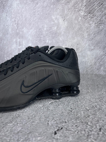 Nike Shox R4 None - buty sportowe, opcjonalne zdjęcie 1