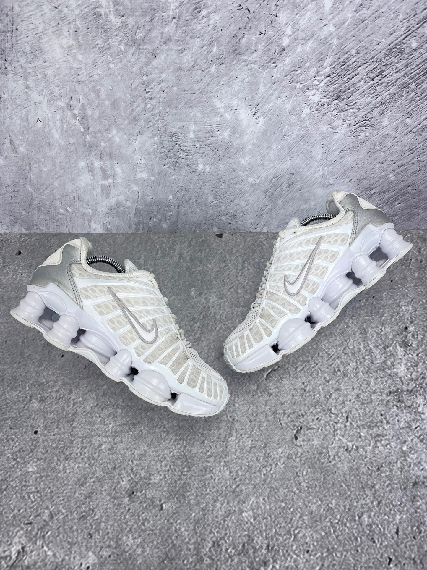 Nike Shox TL AR3566-100 - buty sportowe, boczny profil