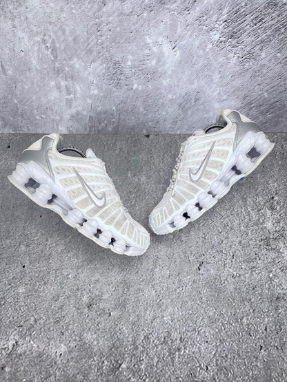 Nike Shox TL AR3566-100 - buty sportowe, widok z góry na zewnętrzną stronę butów