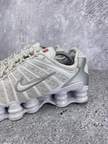 Nike Shox TL AR3566-100 - buty sportowe, wewnętrzny panel lewego buta
