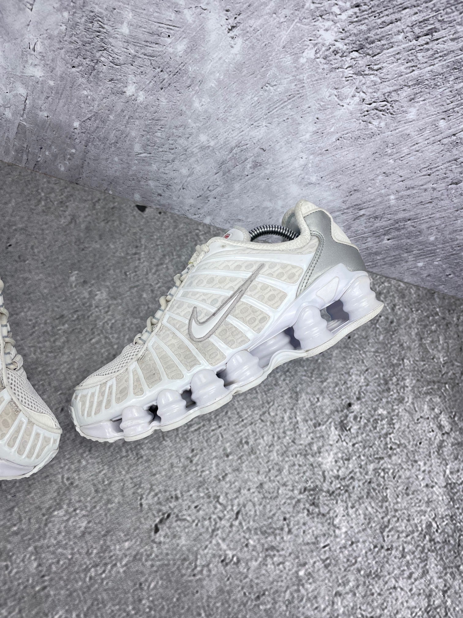 Nike Shox TL AR3566-100 - buty sportowe, podeszwa