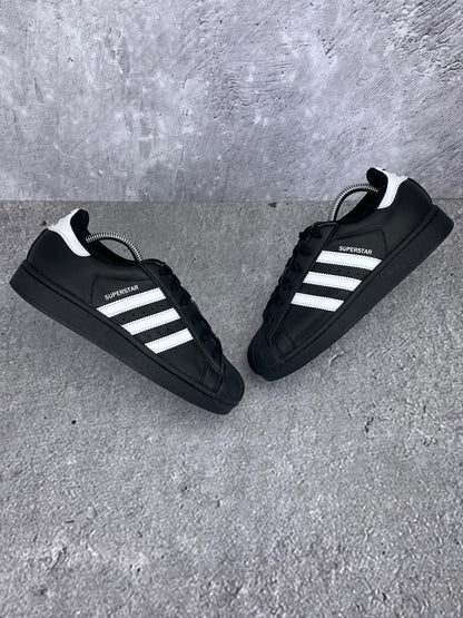 adidas Superstar II Black White - buty sportowe, widok z góry na zewnętrzną stronę butów