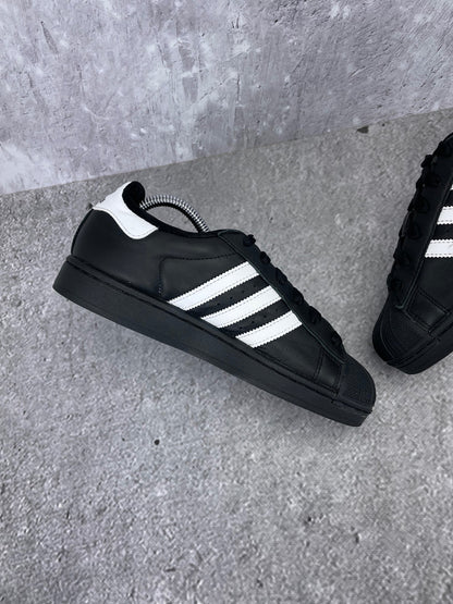 adidas Superstar II Black White - buty sportowe, wewnętrzny panel lewego buta