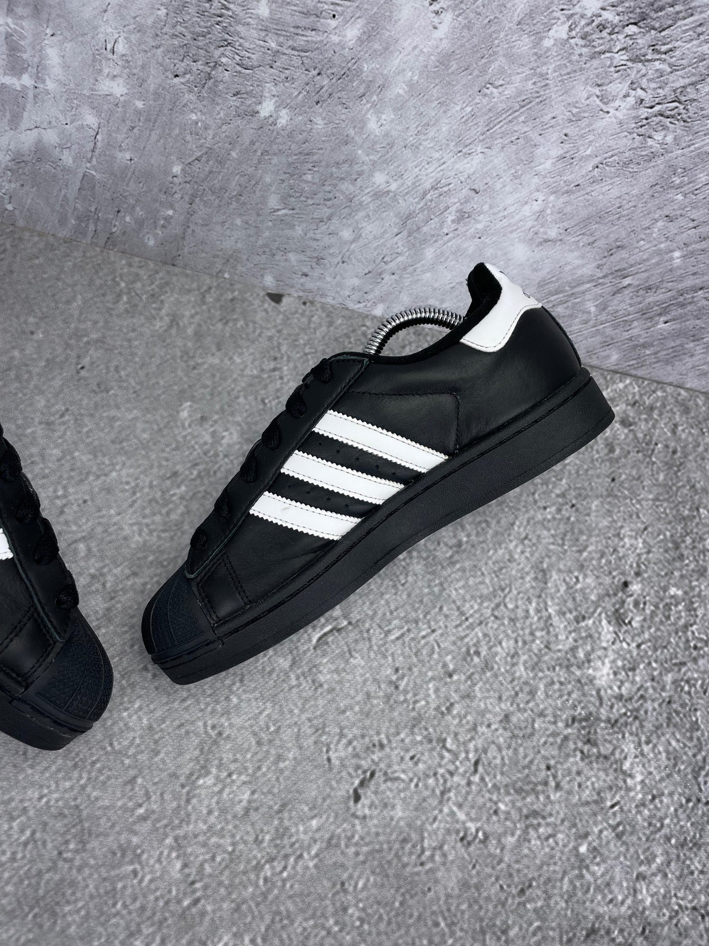 adidas Superstar II Black White - buty sportowe, wewnętrzny panel prawego buta
