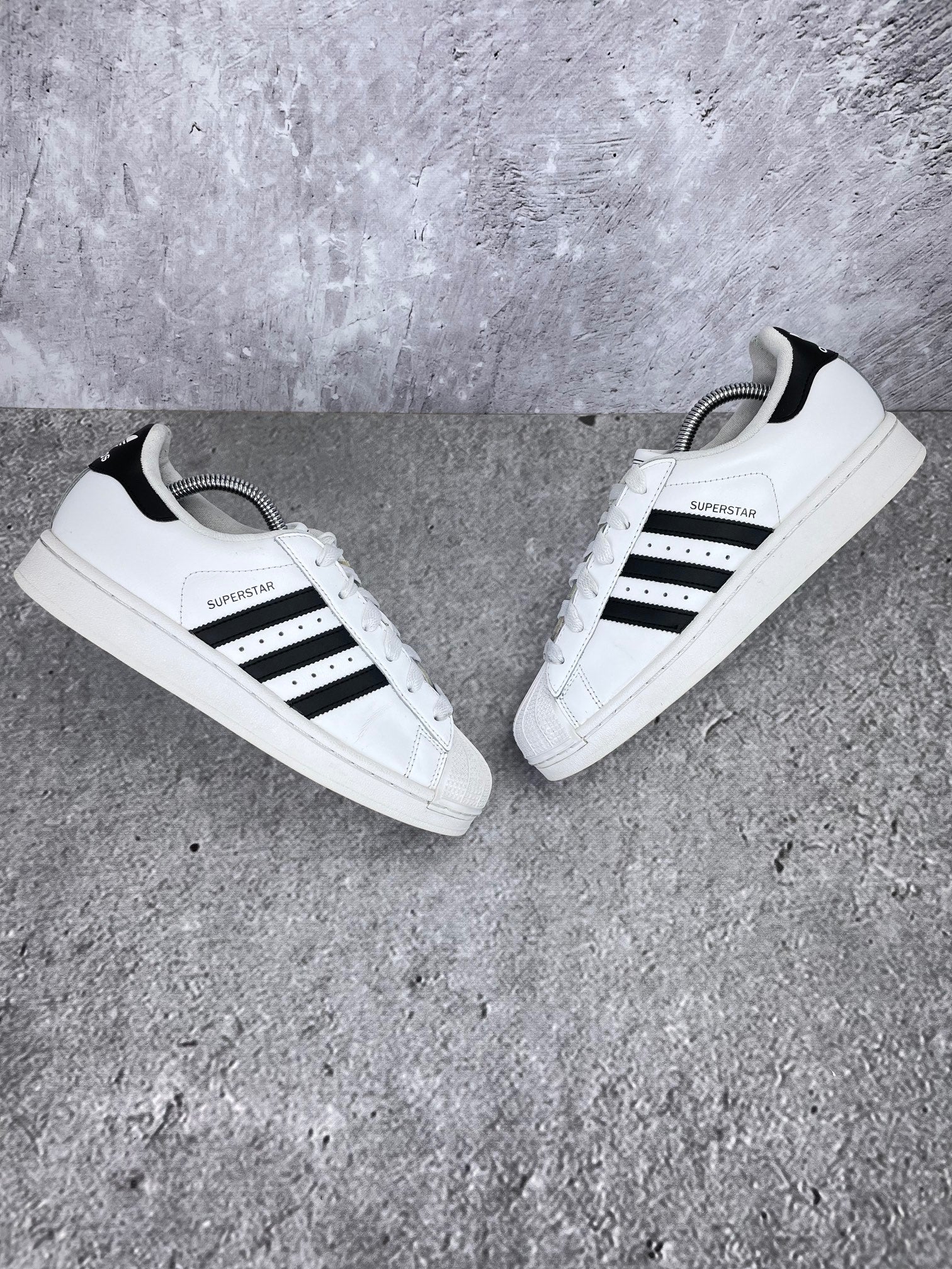 Adidas Superstar II Cloud White Black - buty sportowe, widok z góry na zewnętrzną stronę butów