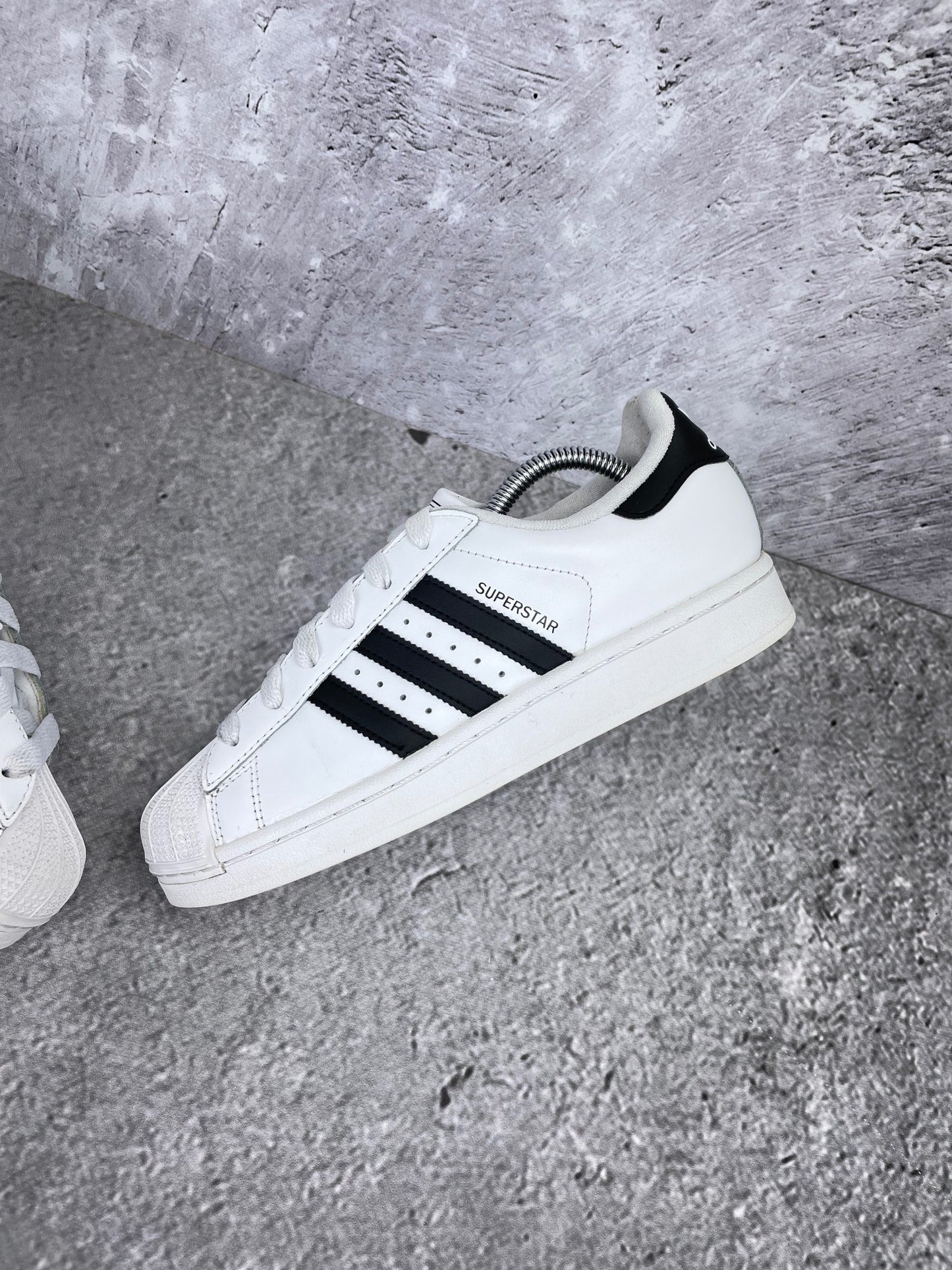 Adidas Superstar II Cloud White Black - buty sportowe, widok z góry na wewnętrzną stronę butów