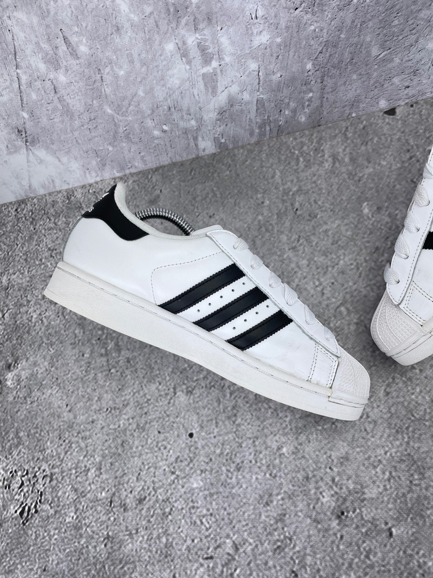 Adidas Superstar II Cloud White Black - buty sportowe, wewnętrzny panel lewego buta