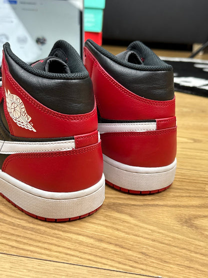 Nike Air Jordan 1 Mid (42.5)