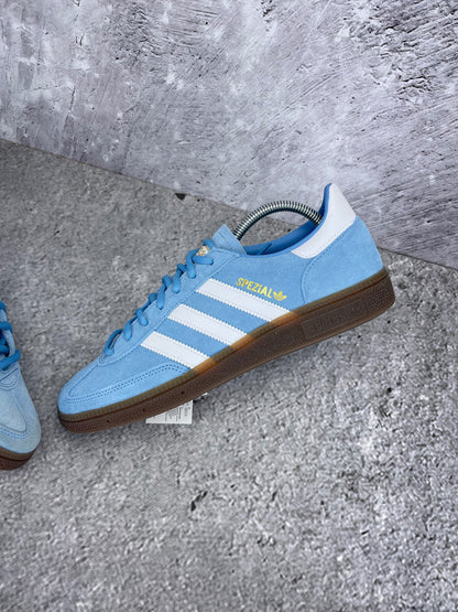 Adidas Handball Spezial Light Blue - buty sportowe, widok z góry na wewnętrzną stronę butów