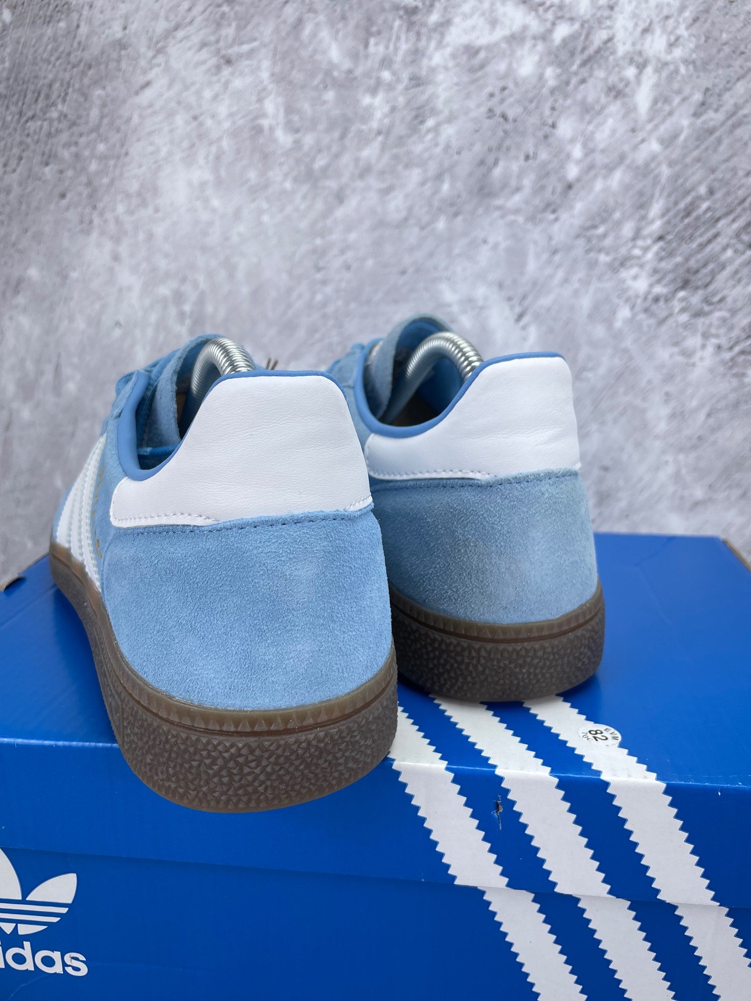 Adidas Handball Spezial Light Blue - buty sportowe, widok z tyłu