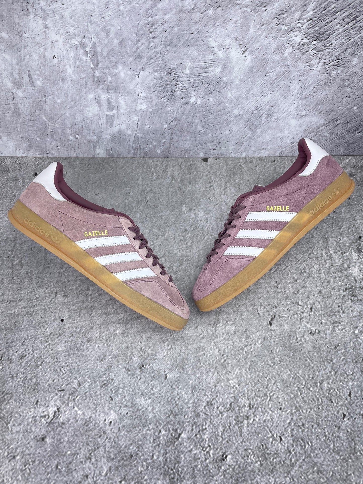 Adidas Gazelle Indoor None - buty sportowe, widok z góry na zewnętrzną stronę butów