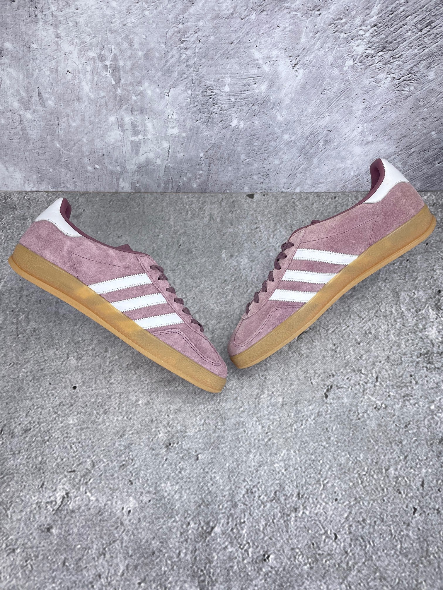 Adidas Gazelle Indoor None - buty sportowe, zewnętrzny panel prawego buta