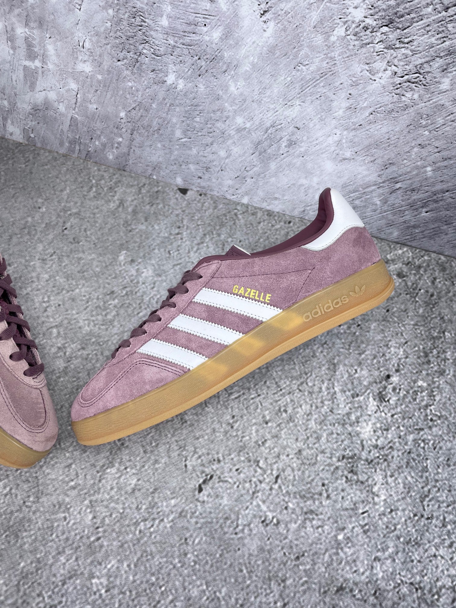 Adidas Gazelle Indoor None - buty sportowe, widok z góry na wewnętrzną stronę butów